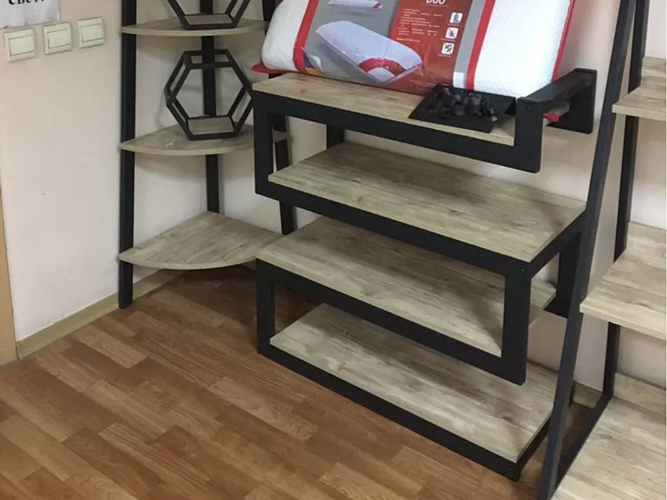 Металлический стеллаж Снейк Loft Аляска Металл-Дизайн