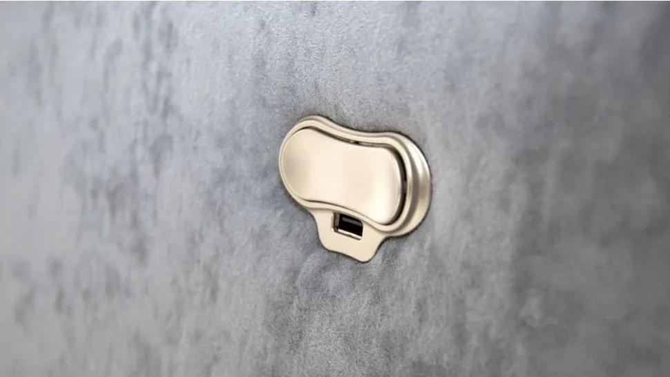 USB разъемом в подлокотнике модульного углового дивана Джеймс (James) Константа Реклайнер электрический