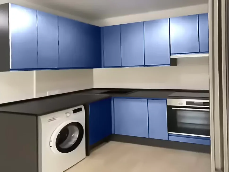 Синяя глянец П-образная кухня Интерно VIP-Master 6 метров 1700x2400x1800 Синяя глянец П-образная кухня Интерно VIP-Master 6 метров 1700x2400x1800