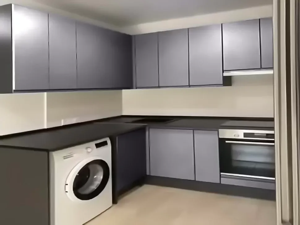 Темно серая глянец П-образная кухня Интерно VIP-Master 6 метров 1700x2400x1800 Темно серая глянец П-образная кухня Интерно VIP-Master 6 метров 1700x2400x1800